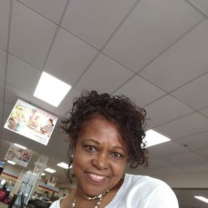 Meet your Posher, Shirley